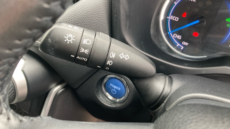 Toyota RAV4 2.5 VVT-i Hybrid Design 5dr CVT 2WD Hybrid Estate - Image 43