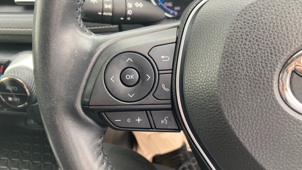 Toyota RAV4 2.5 VVT-i Hybrid Design 5dr CVT 2WD Hybrid Estate - Image 44