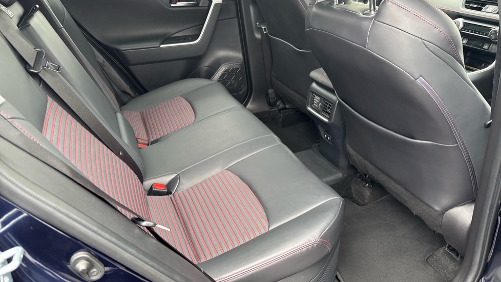 Toyota RAV4 2.5 PHEV Dynamic 5dr CVT Estate - Image 15