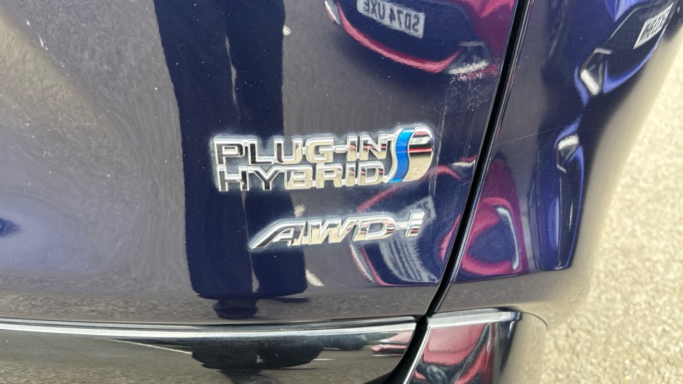 Toyota RAV4 2.5 PHEV Dynamic 5dr CVT Estate - Image 32