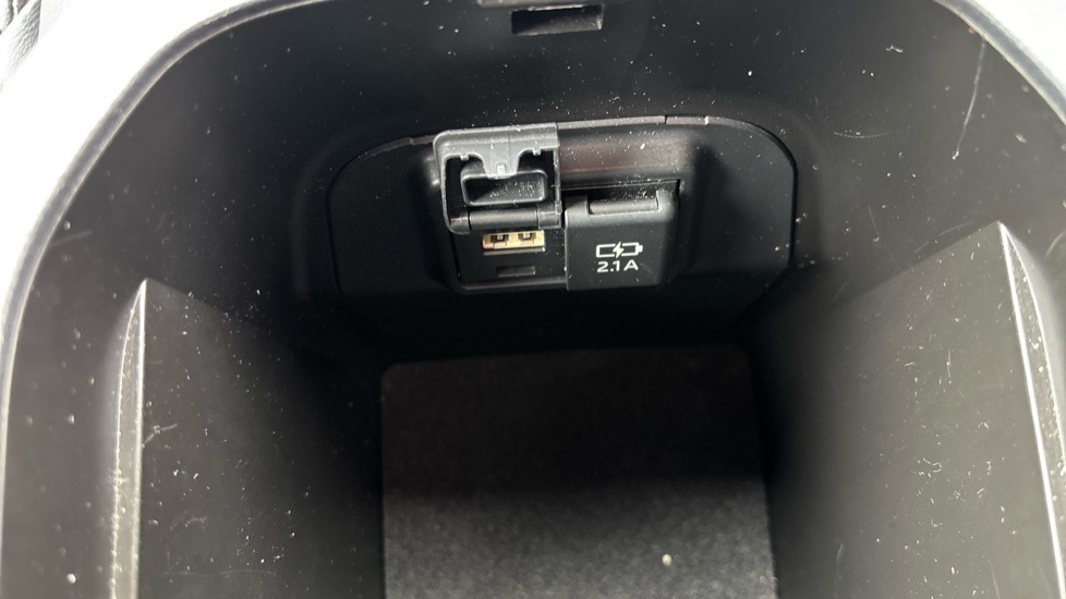 Toyota RAV4 2.5 PHEV Dynamic 5dr CVT Estate - Image 46
