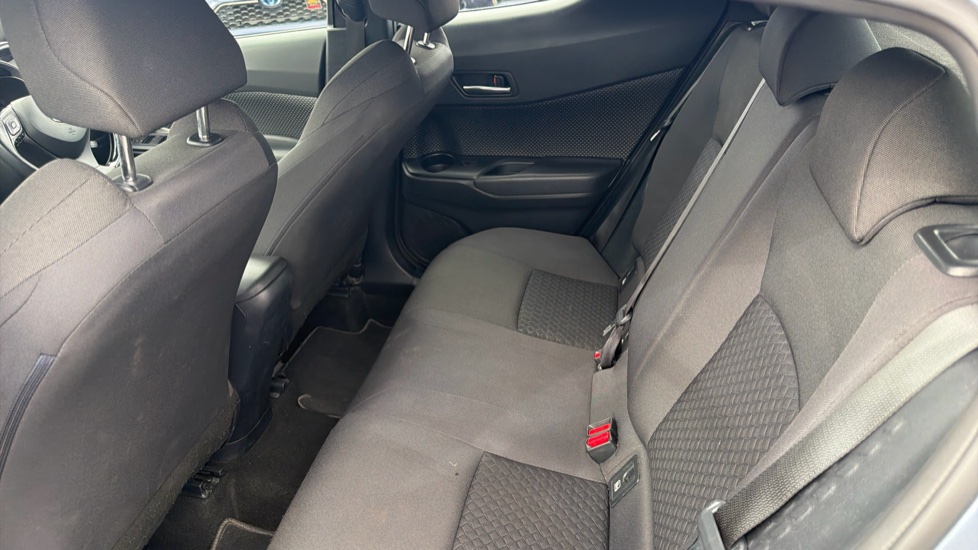 Toyota C-HR 1.8 Hybrid Icon 5dr CVT Hybrid Hatchback - Image 15