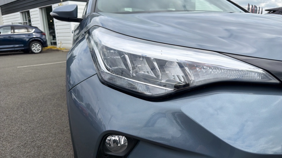 Toyota C-HR 1.8 Hybrid Icon 5dr CVT Hybrid Hatchback - Image 20