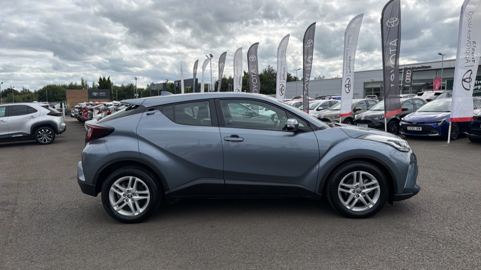 Toyota C-HR 1.8 Hybrid Icon 5dr CVT Hybrid Hatchback - Image 23