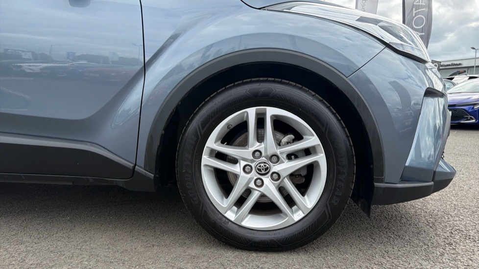 Toyota C-HR 1.8 Hybrid Icon 5dr CVT Hybrid Hatchback - Image 25