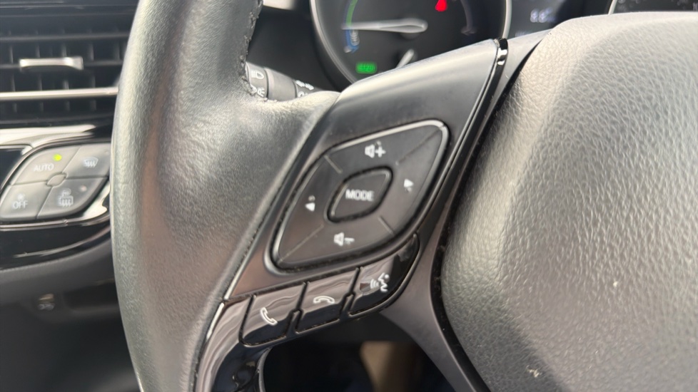 Toyota C-HR 1.8 Hybrid Icon 5dr CVT Hybrid Hatchback - Image 30