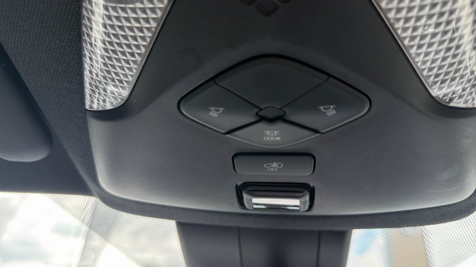 Toyota C-HR 1.8 Hybrid Icon 5dr CVT Hybrid Hatchback - Image 33