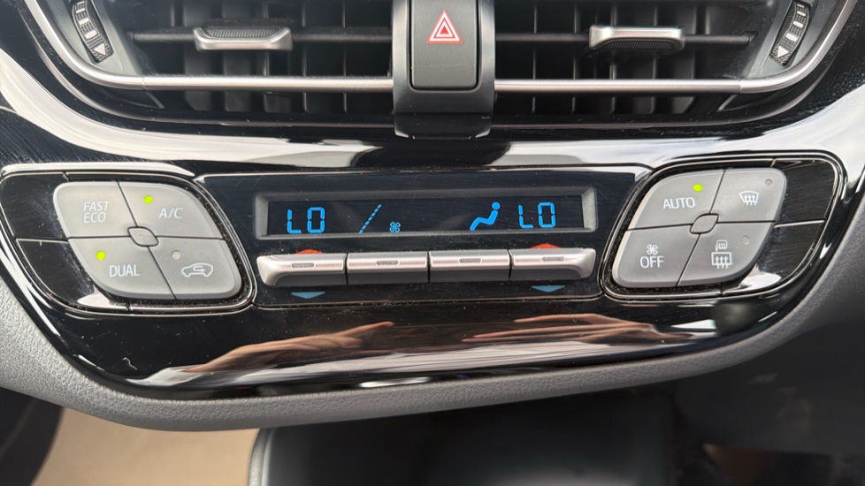 Toyota C-HR 1.8 Hybrid Icon 5dr CVT Hybrid Hatchback - Image 36