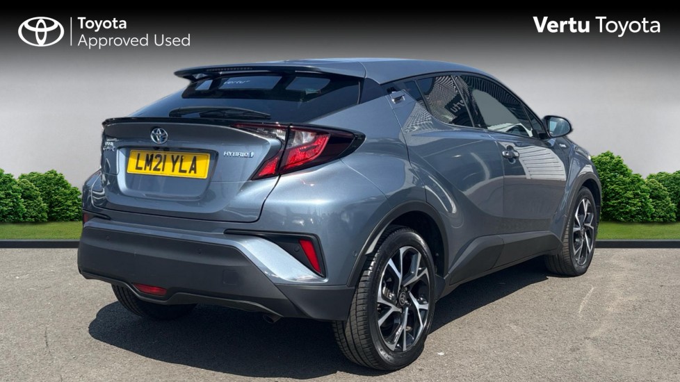 Toyota C-HR 1.8 Hybrid Design 5dr CVT Hybrid Hatchback - Image 2