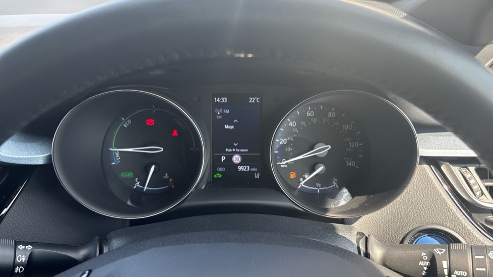 Toyota C-HR 1.8 Hybrid Design 5dr CVT Hybrid Hatchback - Image 11