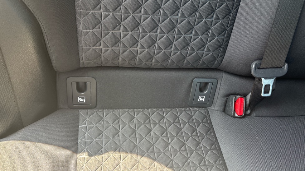 Toyota C-HR 1.8 Hybrid Design 5dr CVT Hybrid Hatchback - Image 14