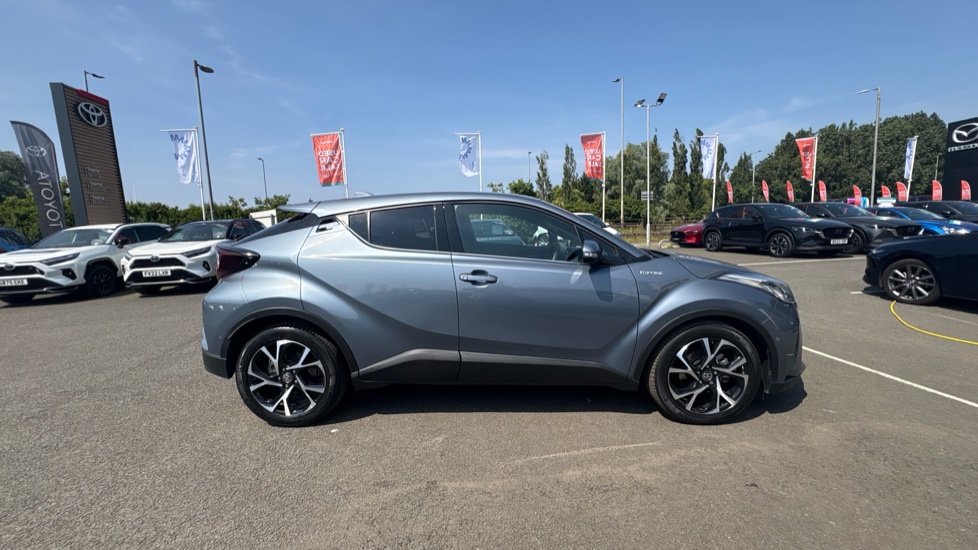 Toyota C-HR 1.8 Hybrid Design 5dr CVT Hybrid Hatchback - Image 23