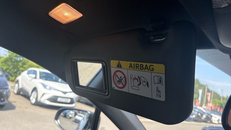 Toyota C-HR 1.8 Hybrid Design 5dr CVT Hybrid Hatchback - Image 31