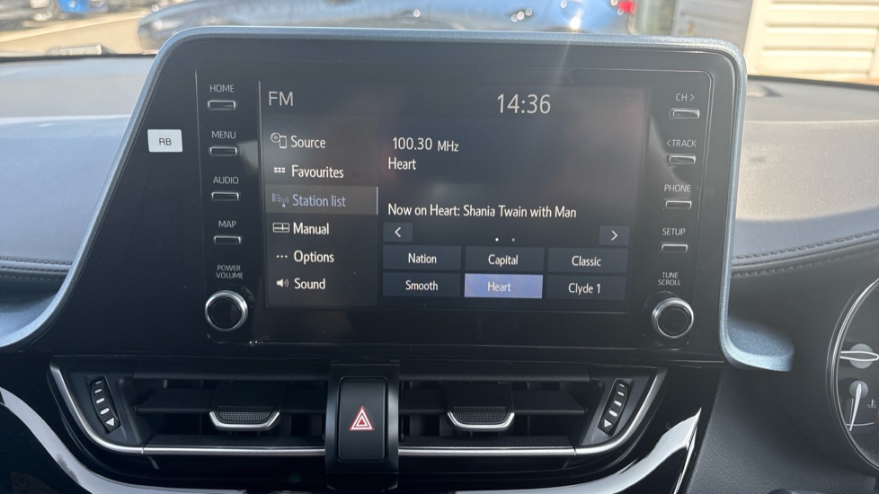 Toyota C-HR 1.8 Hybrid Design 5dr CVT Hybrid Hatchback - Image 32