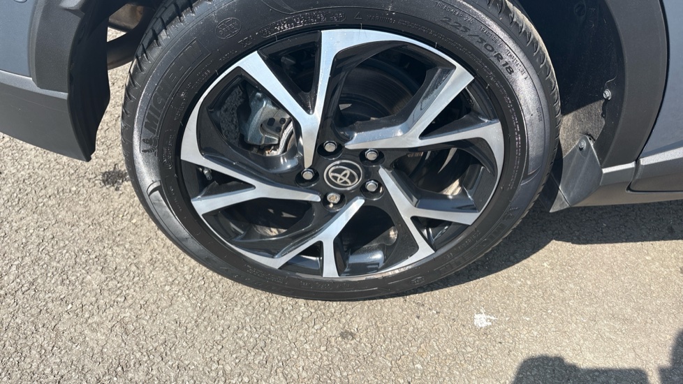 Toyota C-HR 1.8 Hybrid Design 5dr CVT Hybrid Hatchback - Image 53