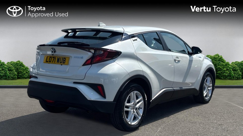 Toyota C-HR 1.8 Hybrid Icon 5dr CVT Hybrid Hatchback - Image 2