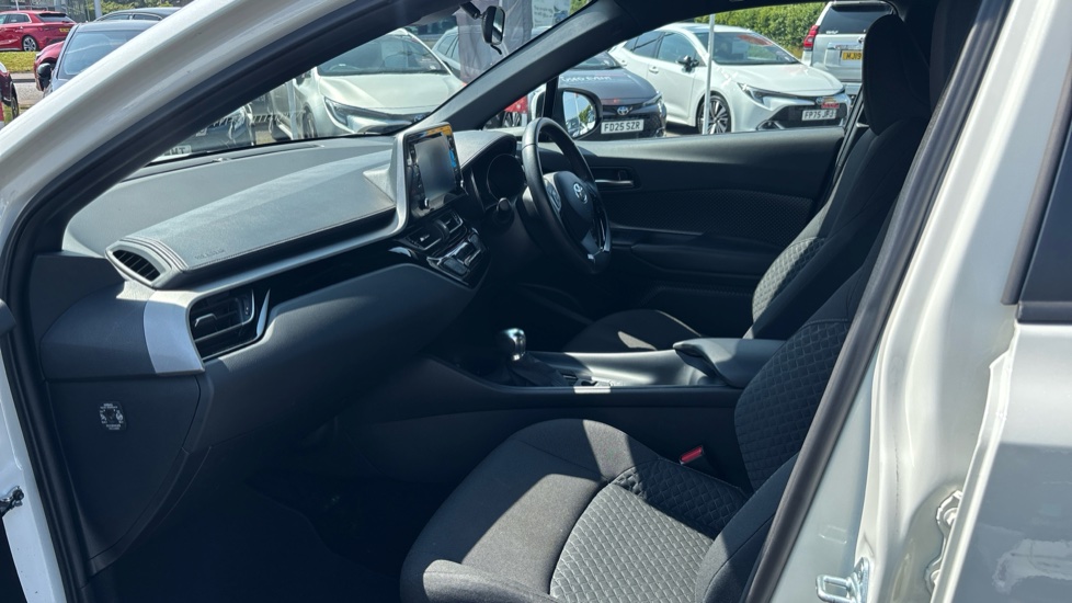 Toyota C-HR 1.8 Hybrid Icon 5dr CVT Hybrid Hatchback - Image 5