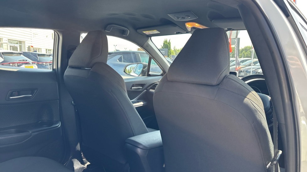 Toyota C-HR 1.8 Hybrid Icon 5dr CVT Hybrid Hatchback - Image 19