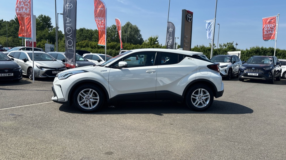 Toyota C-HR 1.8 Hybrid Icon 5dr CVT Hybrid Hatchback - Image 24