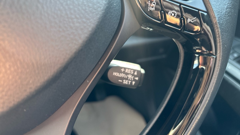 Toyota C-HR 1.8 Hybrid Icon 5dr CVT Hybrid Hatchback - Image 39