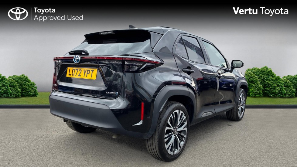Toyota Yaris Cross 1.5 Hybrid Excel 5dr CVT Hybrid Estate - Image 2