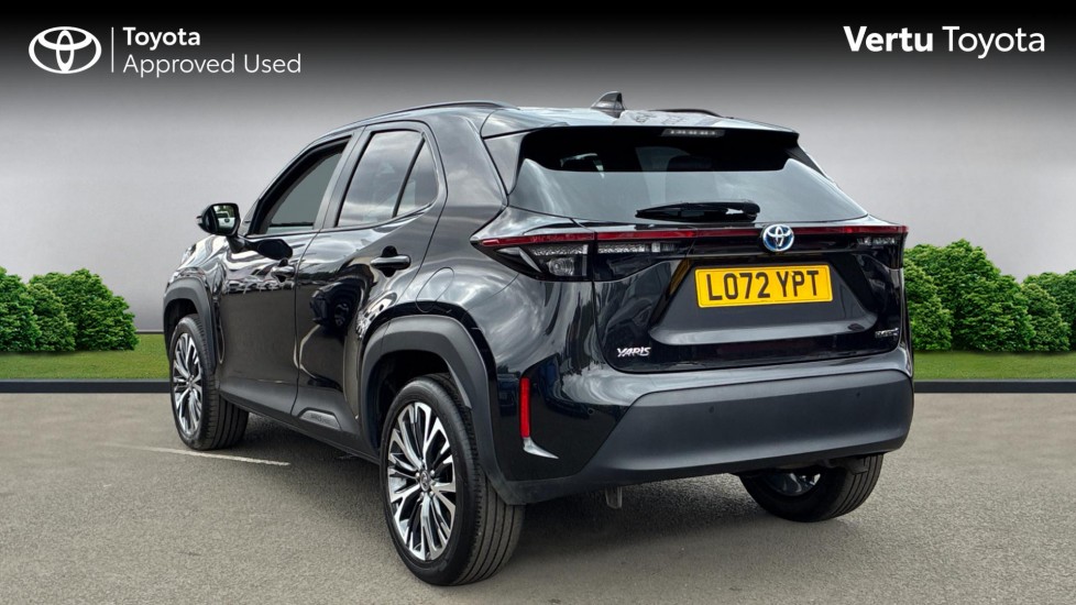 Toyota Yaris Cross 1.5 Hybrid Excel 5dr CVT Hybrid Estate - Image 4