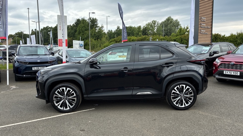 Toyota Yaris Cross 1.5 Hybrid Excel 5dr CVT Hybrid Estate - Image 24