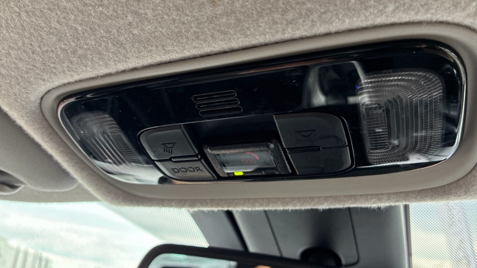 Toyota Yaris Cross 1.5 Hybrid Excel 5dr CVT Hybrid Estate - Image 39