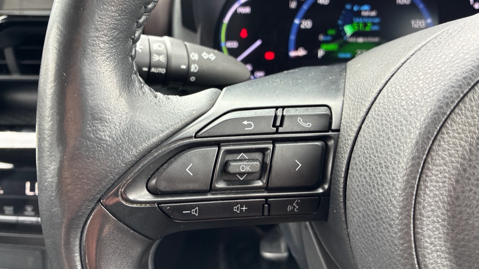 Toyota Yaris Cross 1.5 Hybrid Excel 5dr CVT Hybrid Estate - Image 41