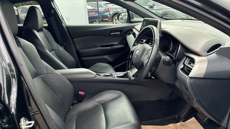 Toyota C-HR 2.0 Hybrid Excel 5dr CVT Hybrid Hatchback - Image 12