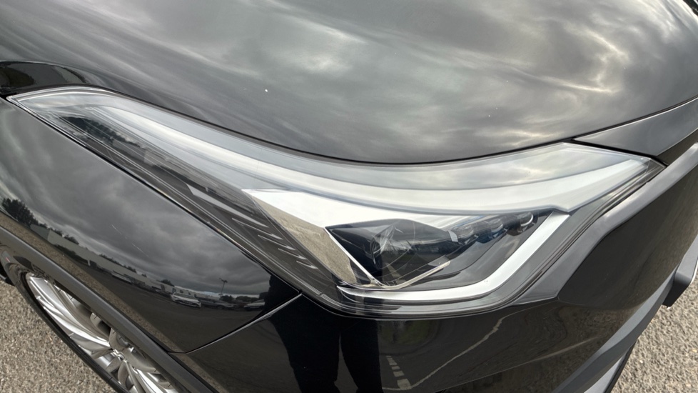 Toyota C-HR 2.0 Hybrid Excel 5dr CVT Hybrid Hatchback - Image 20