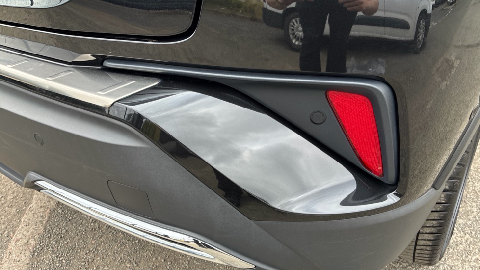 Toyota C-HR 2.0 Hybrid Excel 5dr CVT Hybrid Hatchback - Image 32