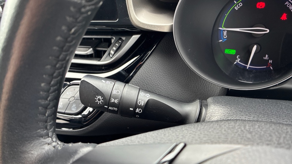 Toyota C-HR 2.0 Hybrid Excel 5dr CVT Hybrid Hatchback - Image 33