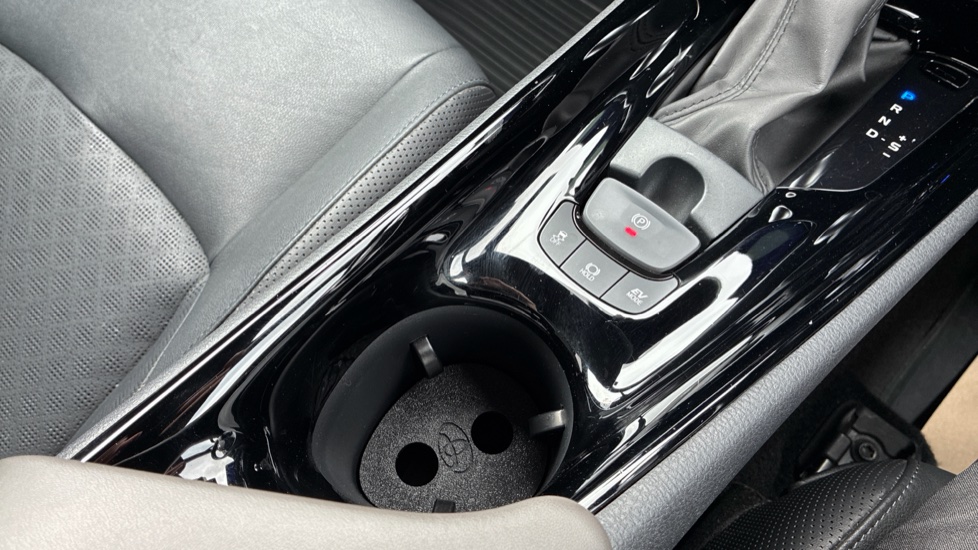 Toyota C-HR 2.0 Hybrid Excel 5dr CVT Hybrid Hatchback - Image 39