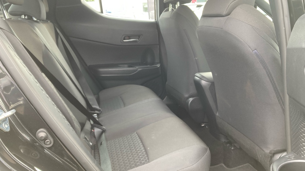 Toyota C-HR 1.8 Hybrid Icon 5dr CVT Hybrid Hatchback - Image 8