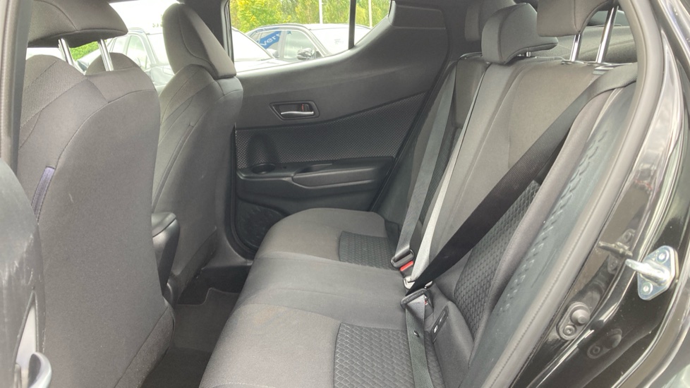 Toyota C-HR 1.8 Hybrid Icon 5dr CVT Hybrid Hatchback - Image 15