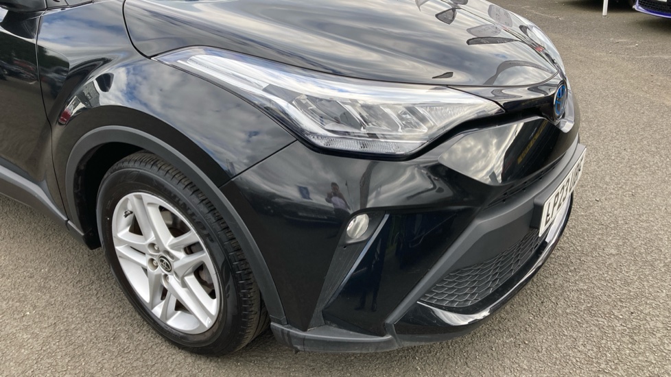 Toyota C-HR 1.8 Hybrid Icon 5dr CVT Hybrid Hatchback - Image 32