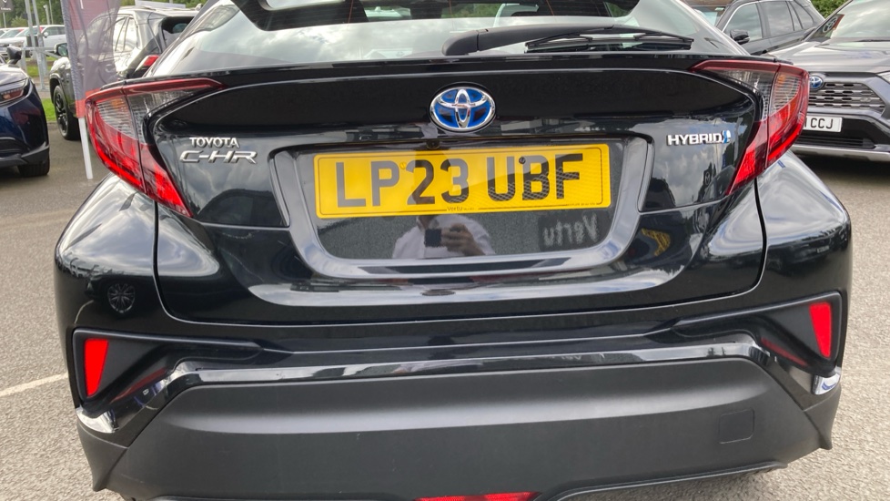 Toyota C-HR 1.8 Hybrid Icon 5dr CVT Hybrid Hatchback - Image 36