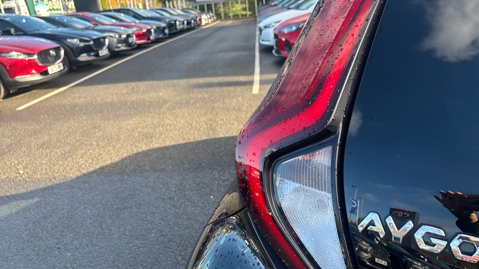 Toyota Aygo X 1.0 VVT-i Edge 5dr Petrol Hatchback - Image 21