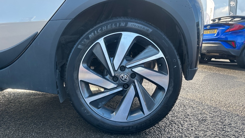 Toyota Aygo X 1.0 VVT-i Edge 5dr Petrol Hatchback - Image 31