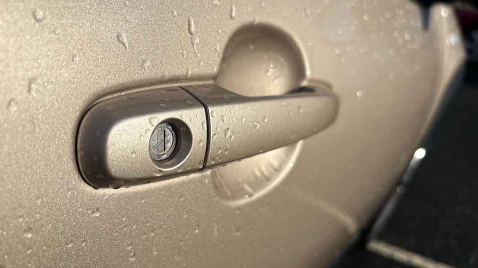 Toyota Aygo X 1.0 VVT-i Edge 5dr Petrol Hatchback - Image 33