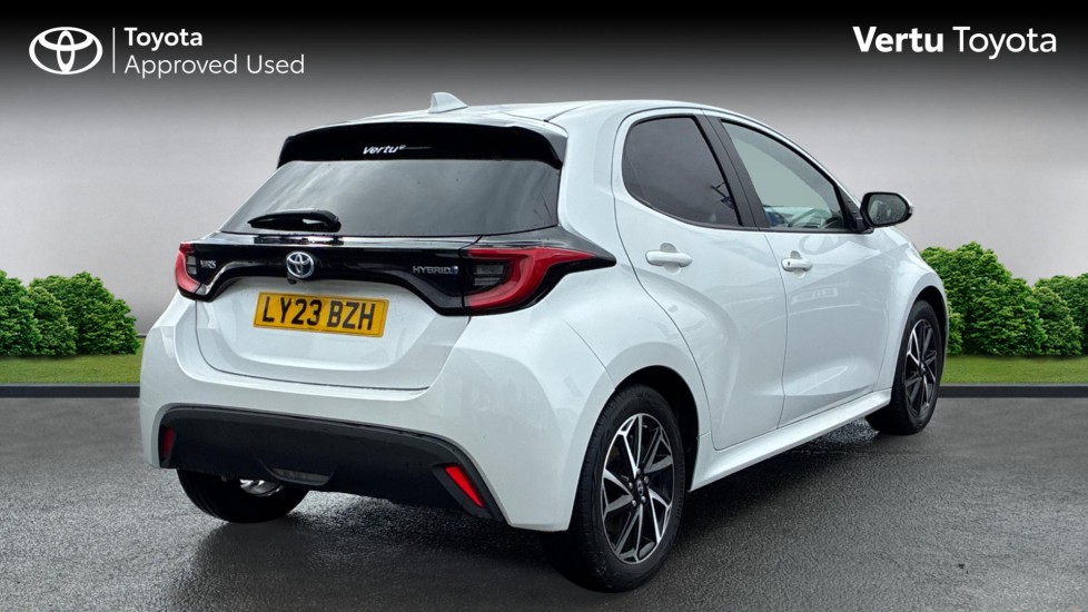 Toyota Yaris 1.5 Hybrid Design 5dr CVT Hybrid Hatchback - Image 2
