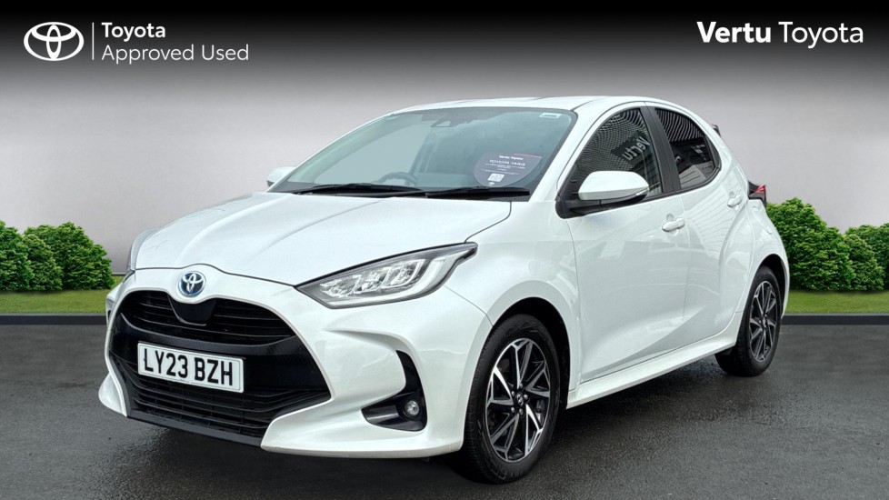 Toyota Yaris 1.5 Hybrid Design 5dr CVT Hybrid Hatchback - Image 3