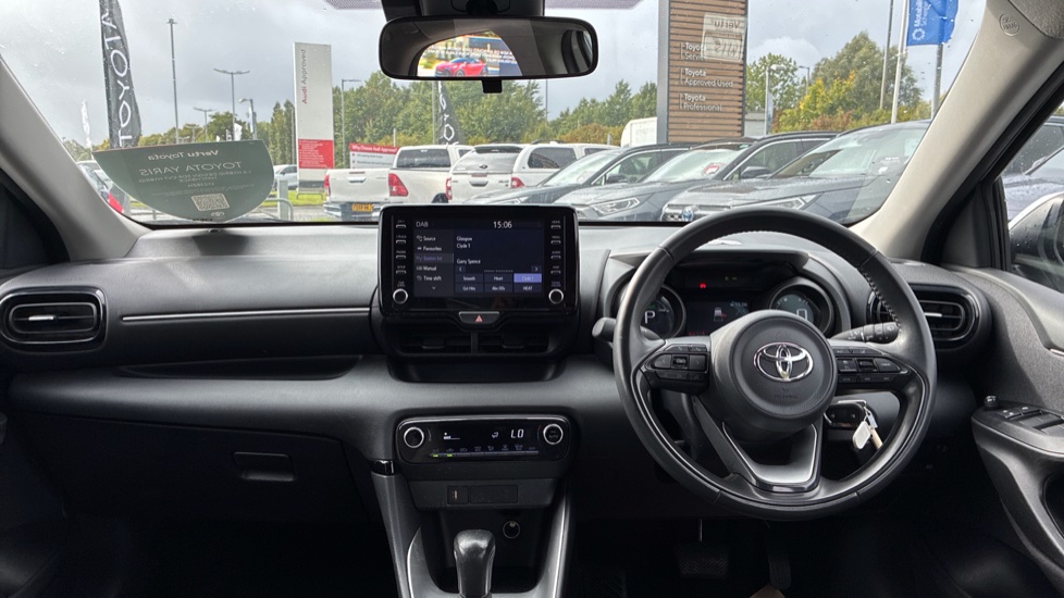 Toyota Yaris 1.5 Hybrid Design 5dr CVT Hybrid Hatchback - Image 6