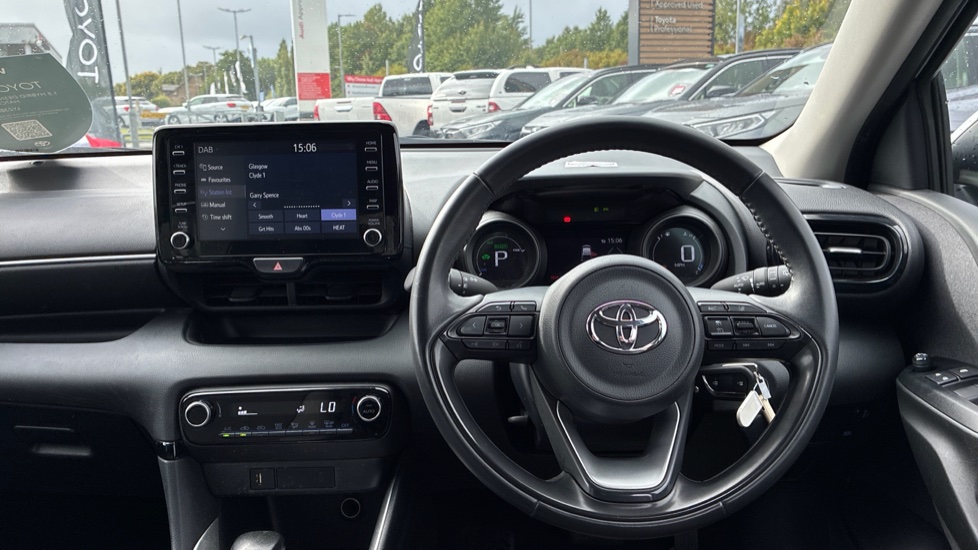 Toyota Yaris 1.5 Hybrid Design 5dr CVT Hybrid Hatchback - Image 7