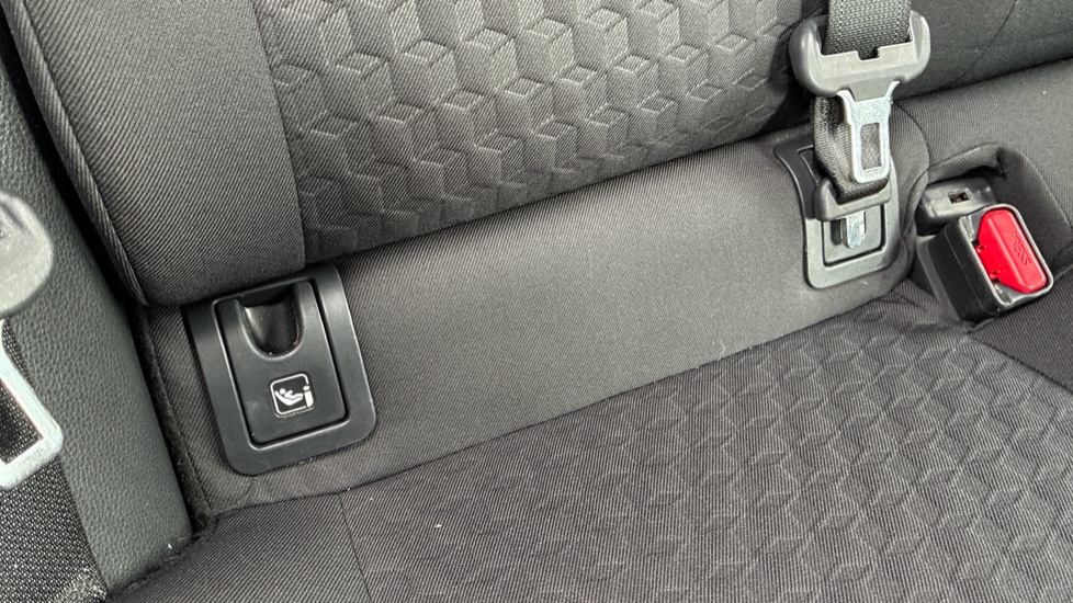Toyota Yaris 1.5 Hybrid Design 5dr CVT Hybrid Hatchback - Image 14