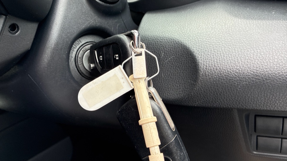 Toyota Yaris 1.5 Hybrid Design 5dr CVT Hybrid Hatchback - Image 16