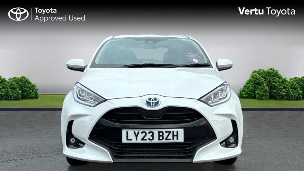 Toyota Yaris 1.5 Hybrid Design 5dr CVT Hybrid Hatchback - Image 22