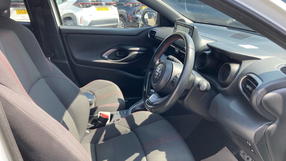 Toyota Yaris 1.5 Hybrid GR Sport 5dr CVT Hybrid Hatchback - Image 12