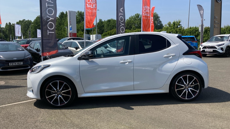 Toyota Yaris 1.5 Hybrid GR Sport 5dr CVT Hybrid Hatchback - Image 24
